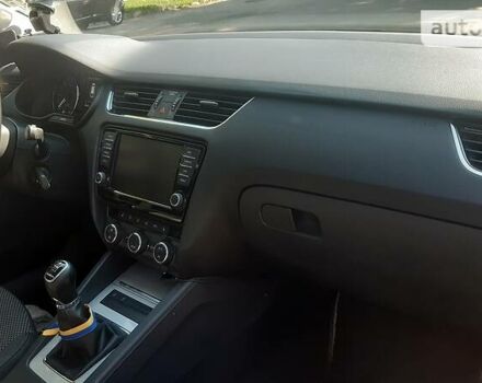 Шкода Октавия 2014 в Львове на Automoto.ua Серый Шкода Октавия, объемом двигателя 1.6 л и пробегом 294 тыс. км за 11499 $, фото 10 на Automoto.ua