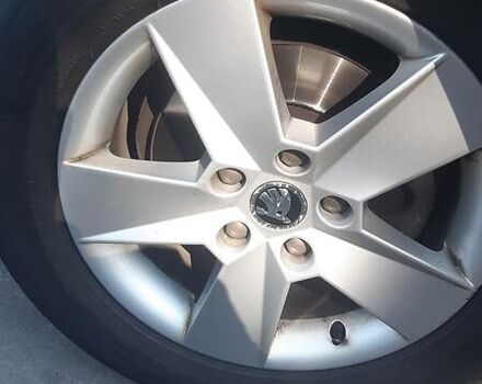 Шкода Октавия 2014 в Львове на Automoto.ua Серый Шкода Октавия, объемом двигателя 1.6 л и пробегом 294 тыс. км за 11499 $, фото 23 на Automoto.ua