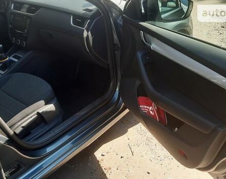 Шкода Октавия 2014 в Львове на Automoto.ua Серый Шкода Октавия, объемом двигателя 1.6 л и пробегом 294 тыс. км за 11499 $, фото 14 на Automoto.ua