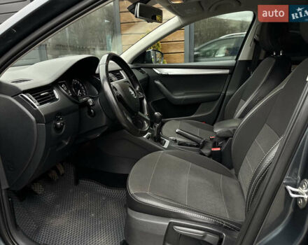 Сірий Шкода Октавія, об'ємом двигуна 1.6 л та пробігом 286 тис. км за 10999 $, фото 29 на Automoto.ua