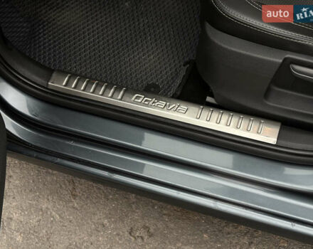 Сірий Шкода Октавія, об'ємом двигуна 1.6 л та пробігом 286 тис. км за 10999 $, фото 26 на Automoto.ua