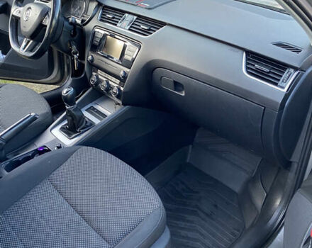 Серый Шкода Октавия, объемом двигателя 1.6 л и пробегом 330 тыс. км за 10300 $, фото 14 на Automoto.ua