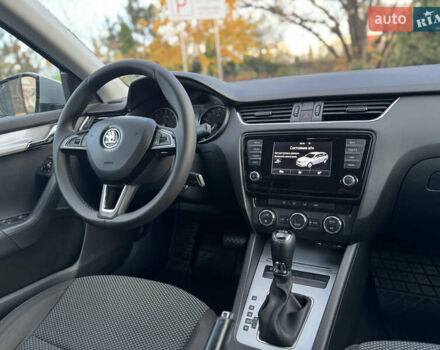 Сірий Шкода Октавія, об'ємом двигуна 1.6 л та пробігом 180 тис. км за 10399 $, фото 23 на Automoto.ua