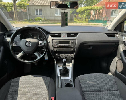 Сірий Шкода Октавія, об'ємом двигуна 1.6 л та пробігом 265 тис. км за 9999 $, фото 12 на Automoto.ua