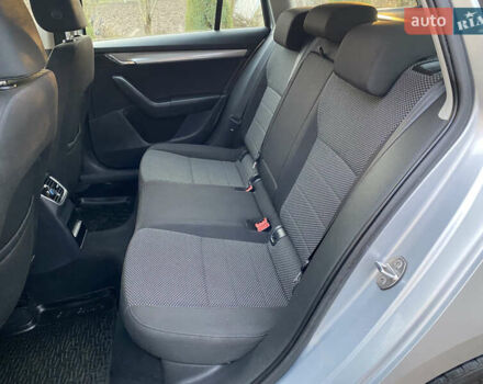 Серый Шкода Октавия, объемом двигателя 2 л и пробегом 227 тыс. км за 10700 $, фото 31 на Automoto.ua