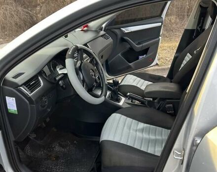 Серый Шкода Октавия, объемом двигателя 1.6 л и пробегом 277 тыс. км за 11500 $, фото 4 на Automoto.ua