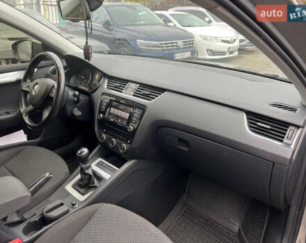 Серый Шкода Октавия, объемом двигателя 1.6 л и пробегом 264 тыс. км за 10600 $, фото 17 на Automoto.ua