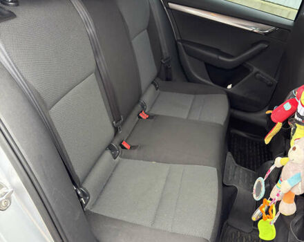 Серый Шкода Октавия, объемом двигателя 1.6 л и пробегом 270 тыс. км за 9300 $, фото 17 на Automoto.ua