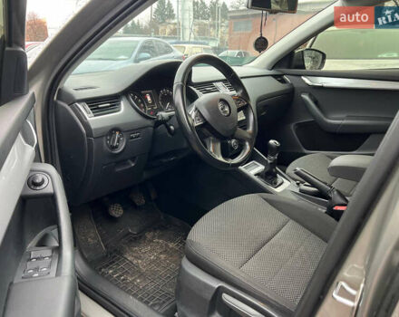 Серый Шкода Октавия, объемом двигателя 1.6 л и пробегом 264 тыс. км за 10600 $, фото 16 на Automoto.ua