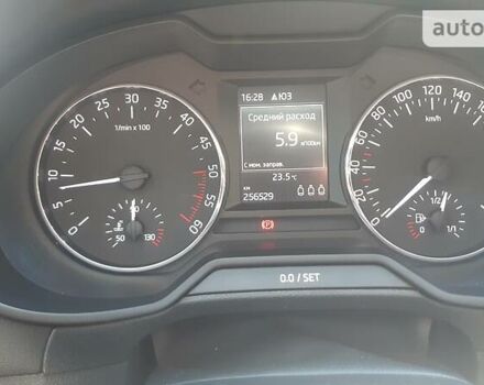 Шкода Октавия 2014 в Львове на Automoto.ua Серый Шкода Октавия, объемом двигателя 1.6 л и пробегом 294 тыс. км за 11499 $, фото 20 на Automoto.ua