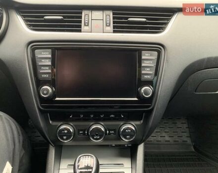 Серый Шкода Октавия, объемом двигателя 1.6 л и пробегом 276 тыс. км за 14000 $, фото 13 на Automoto.ua