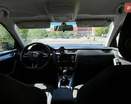 Серый Шкода Октавия, объемом двигателя 1.6 л и пробегом 292 тыс. км за 11000 $, фото 4 на Automoto.ua