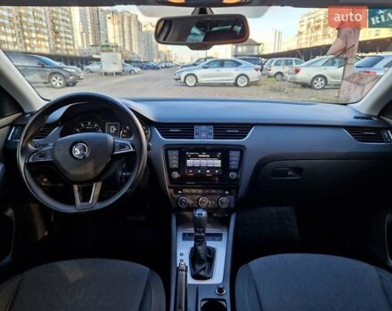 Серый Шкода Октавия, объемом двигателя 1.8 л и пробегом 235 тыс. км за 14500 $, фото 49 на Automoto.ua