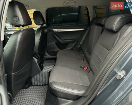 Сірий Шкода Октавія, об'ємом двигуна 1.6 л та пробігом 286 тис. км за 10999 $, фото 46 на Automoto.ua