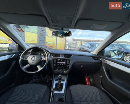 Сірий Шкода Октавія, об'ємом двигуна 1.6 л та пробігом 230 тис. км за 10999 $, фото 4 на Automoto.ua