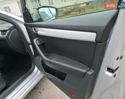 Сірий Шкода Октавія, об'ємом двигуна 1.8 л та пробігом 258 тис. км за 10950 $, фото 38 на Automoto.ua