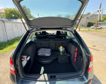 Сірий Шкода Октавія, об'ємом двигуна 2 л та пробігом 300 тис. км за 13000 $, фото 6 на Automoto.ua