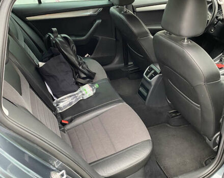 Серый Шкода Октавия, объемом двигателя 1.97 л и пробегом 230 тыс. км за 15000 $, фото 17 на Automoto.ua