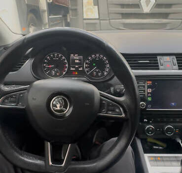 Серый Шкода Октавия, объемом двигателя 1.6 л и пробегом 241 тыс. км за 12500 $, фото 1 на Automoto.ua