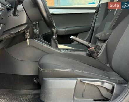 Серый Шкода Октавия, объемом двигателя 1.6 л и пробегом 293 тыс. км за 9796 $, фото 21 на Automoto.ua