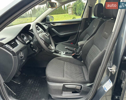 Серый Шкода Октавия, объемом двигателя 2 л и пробегом 262 тыс. км за 15750 $, фото 14 на Automoto.ua