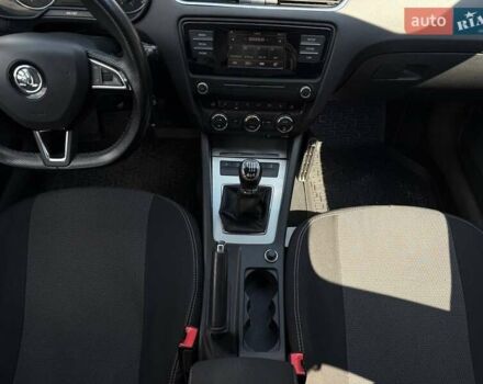 Серый Шкода Октавия, объемом двигателя 1.6 л и пробегом 293 тыс. км за 9796 $, фото 41 на Automoto.ua