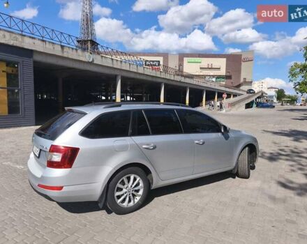 Серый Шкода Октавия, объемом двигателя 1.6 л и пробегом 273 тыс. км за 12500 $, фото 3 на Automoto.ua