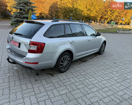 Серый Шкода Октавия, объемом двигателя 2 л и пробегом 225 тыс. км за 13950 $, фото 5 на Automoto.ua