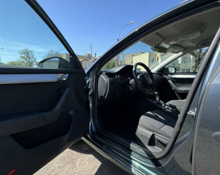 Сірий Шкода Октавія, об'ємом двигуна 2 л та пробігом 300 тис. км за 13000 $, фото 9 на Automoto.ua