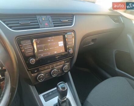 Серый Шкода Октавия, объемом двигателя 2 л и пробегом 290 тыс. км за 12499 $, фото 27 на Automoto.ua