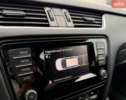Сірий Шкода Октавія, об'ємом двигуна 2 л та пробігом 252 тис. км за 13800 $, фото 4 на Automoto.ua