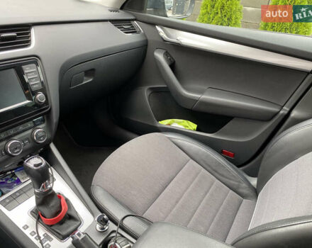 Серый Шкода Октавия, объемом двигателя 1.97 л и пробегом 230 тыс. км за 15000 $, фото 10 на Automoto.ua