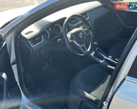 Серый Шкода Октавия, объемом двигателя 2 л и пробегом 297 тыс. км за 12500 $, фото 4 на Automoto.ua