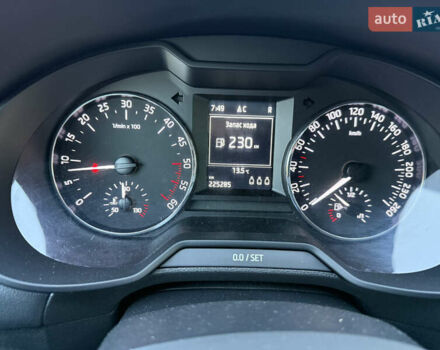 Серый Шкода Октавия, объемом двигателя 2 л и пробегом 225 тыс. км за 13950 $, фото 25 на Automoto.ua