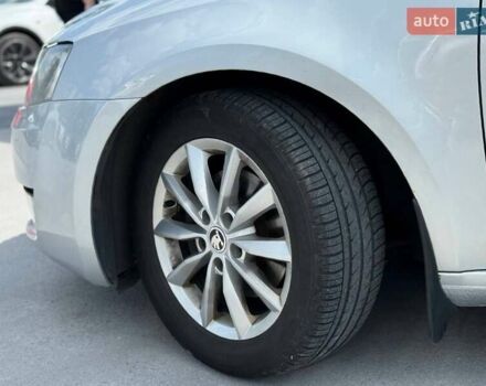 Серый Шкода Октавия, объемом двигателя 1.6 л и пробегом 293 тыс. км за 9796 $, фото 3 на Automoto.ua