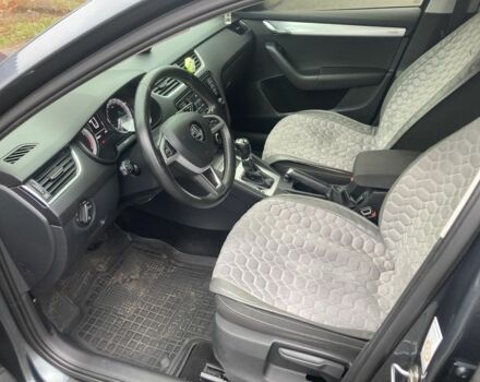 Серый Шкода Октавия, объемом двигателя 2 л и пробегом 269 тыс. км за 13300 $, фото 9 на Automoto.ua