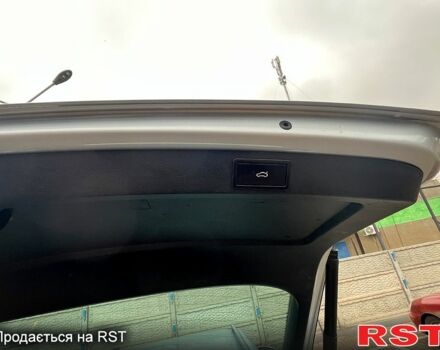 Серый Шкода Октавия, объемом двигателя 2 л и пробегом 239 тыс. км за 12500 $, фото 7 на Automoto.ua