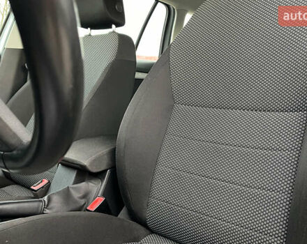 Серый Шкода Октавия, объемом двигателя 1.6 л и пробегом 305 тыс. км за 11600 $, фото 18 на Automoto.ua