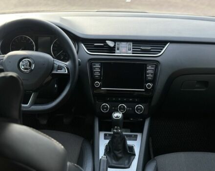 Сірий Шкода Октавія, об'ємом двигуна 2 л та пробігом 270 тис. км за 9900 $, фото 23 на Automoto.ua