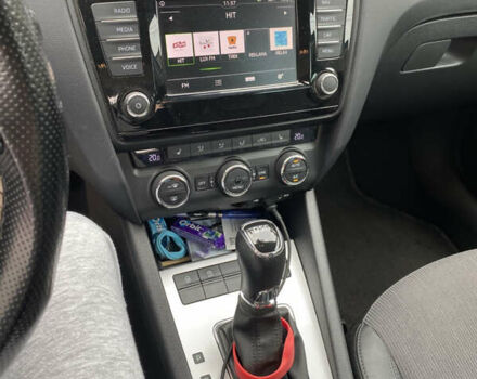 Серый Шкода Октавия, объемом двигателя 1.97 л и пробегом 230 тыс. км за 15000 $, фото 6 на Automoto.ua