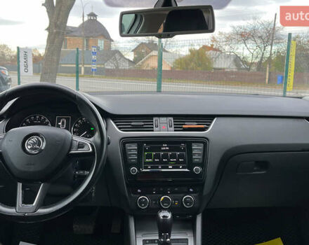 Серый Шкода Октавия, объемом двигателя 1.6 л и пробегом 305 тыс. км за 11600 $, фото 9 на Automoto.ua