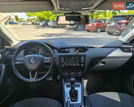 Серый Шкода Октавия, объемом двигателя 1.6 л и пробегом 273 тыс. км за 12500 $, фото 6 на Automoto.ua
