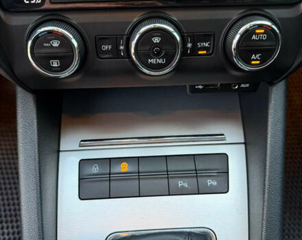 Сірий Шкода Октавія, об'ємом двигуна 1.6 л та пробігом 230 тис. км за 12100 $, фото 13 на Automoto.ua