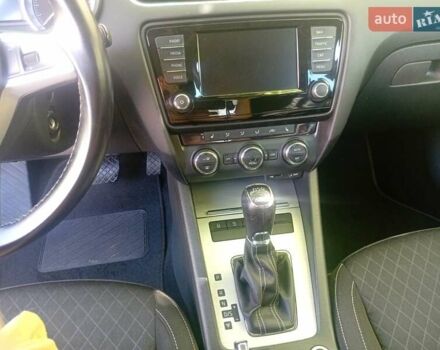 Сірий Шкода Октавія, об'ємом двигуна 1.8 л та пробігом 200 тис. км за 11000 $, фото 4 на Automoto.ua