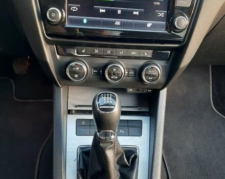 Шкода Октавия 2015 в Калуше на Automoto.ua Серый Шкода Октавия, объемом двигателя 1.6 л и пробегом 313 тыс. км за 10300 $, фото 8 на Automoto.ua
