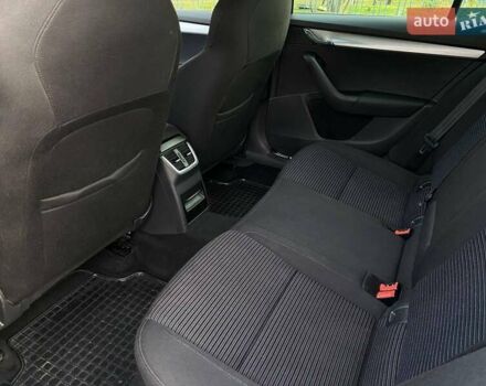 Сірий Шкода Октавія, об'ємом двигуна 1.6 л та пробігом 173 тис. км за 13500 $, фото 23 на Automoto.ua