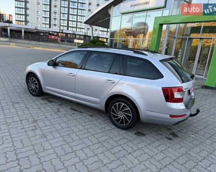 Серый Шкода Октавия, объемом двигателя 2 л и пробегом 225 тыс. км за 13950 $, фото 2 на Automoto.ua