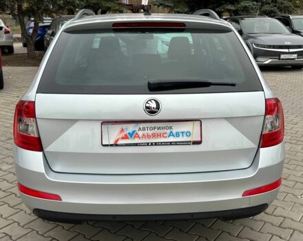 Серый Шкода Октавия, объемом двигателя 2 л и пробегом 239 тыс. км за 12500 $, фото 5 на Automoto.ua