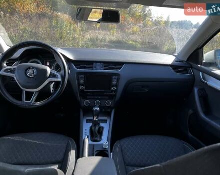 Серый Шкода Октавия, объемом двигателя 2 л и пробегом 297 тыс. км за 12500 $, фото 2 на Automoto.ua