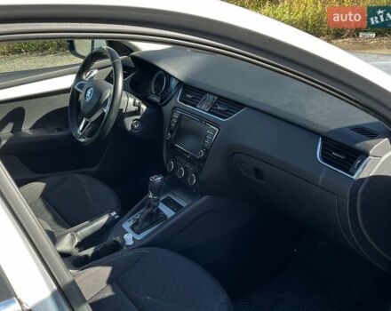 Серый Шкода Октавия, объемом двигателя 2 л и пробегом 297 тыс. км за 12500 $, фото 5 на Automoto.ua